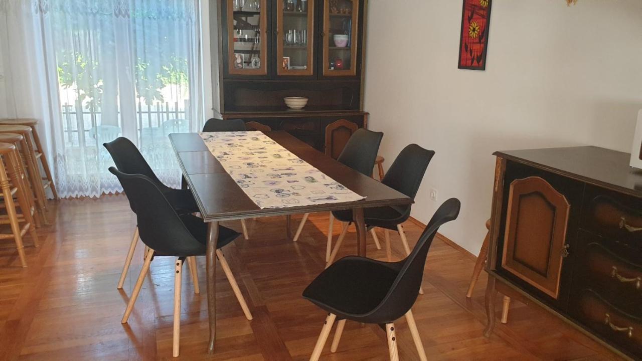 Apartments Adriana ซรีมา ภายนอก รูปภาพ